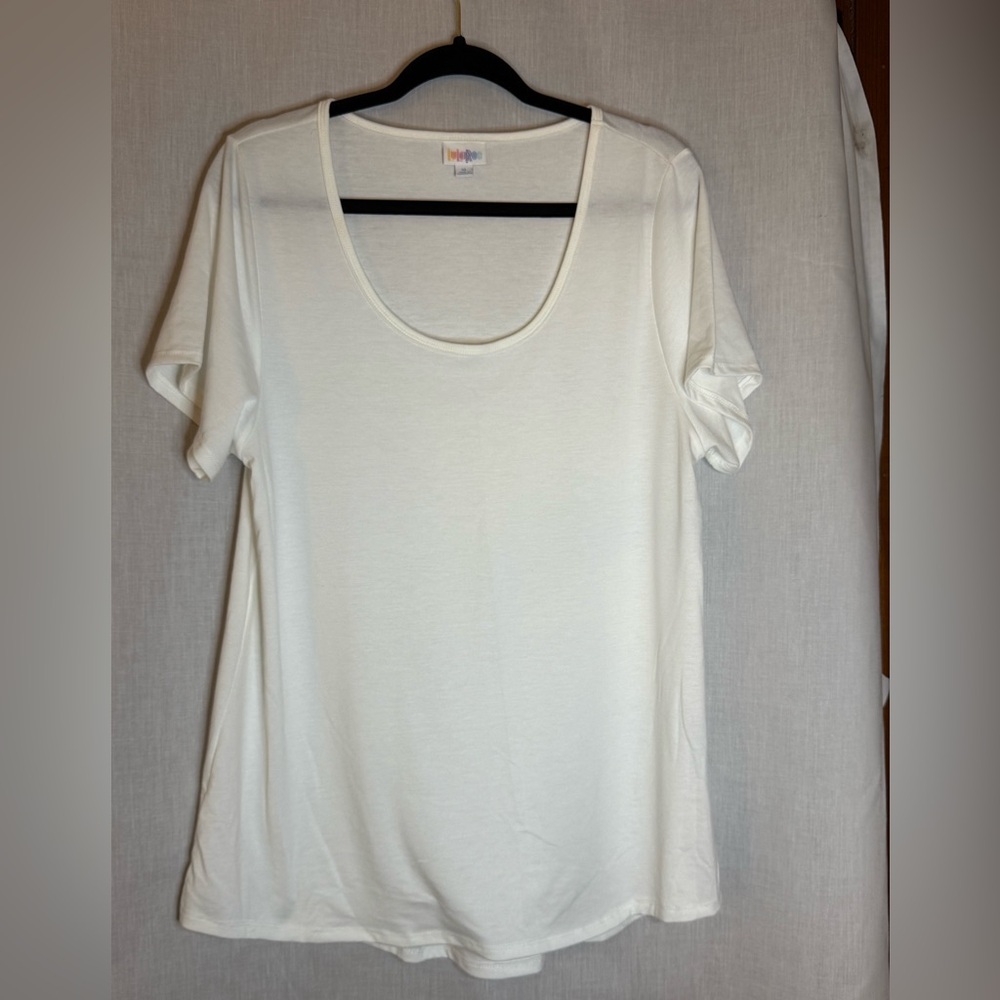 LuLaRoe Ivory Classic T Top